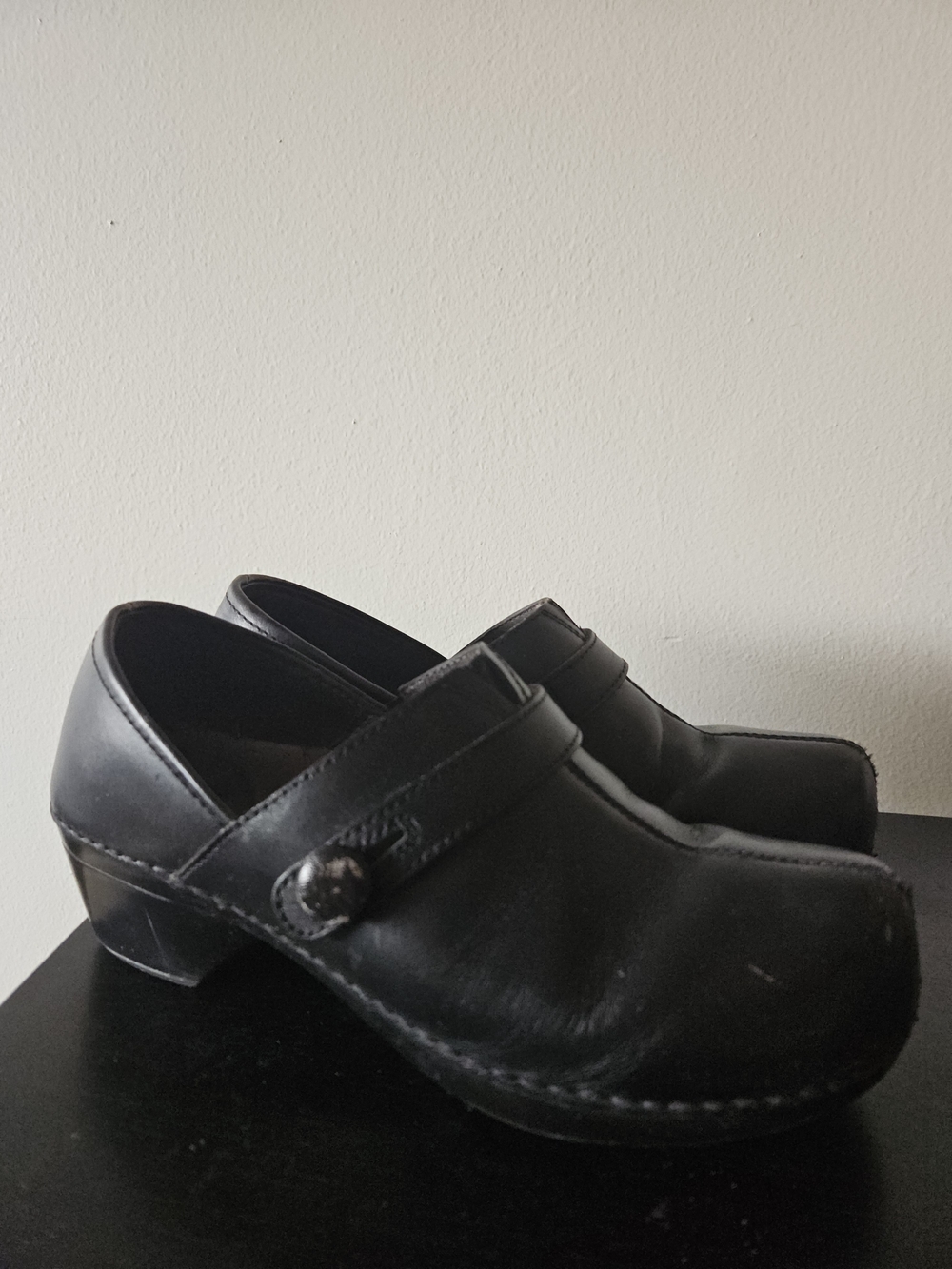 Dansko Black Leather Women's Clogs